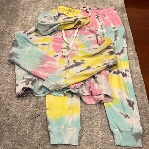 NEVER WORN VINTAGE HAVANA TIE DYE HOODIE SET (can be sold separately)